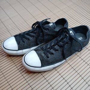 Converse All Stars black leather high tops fashion sneakers. Men's 7. Wo…